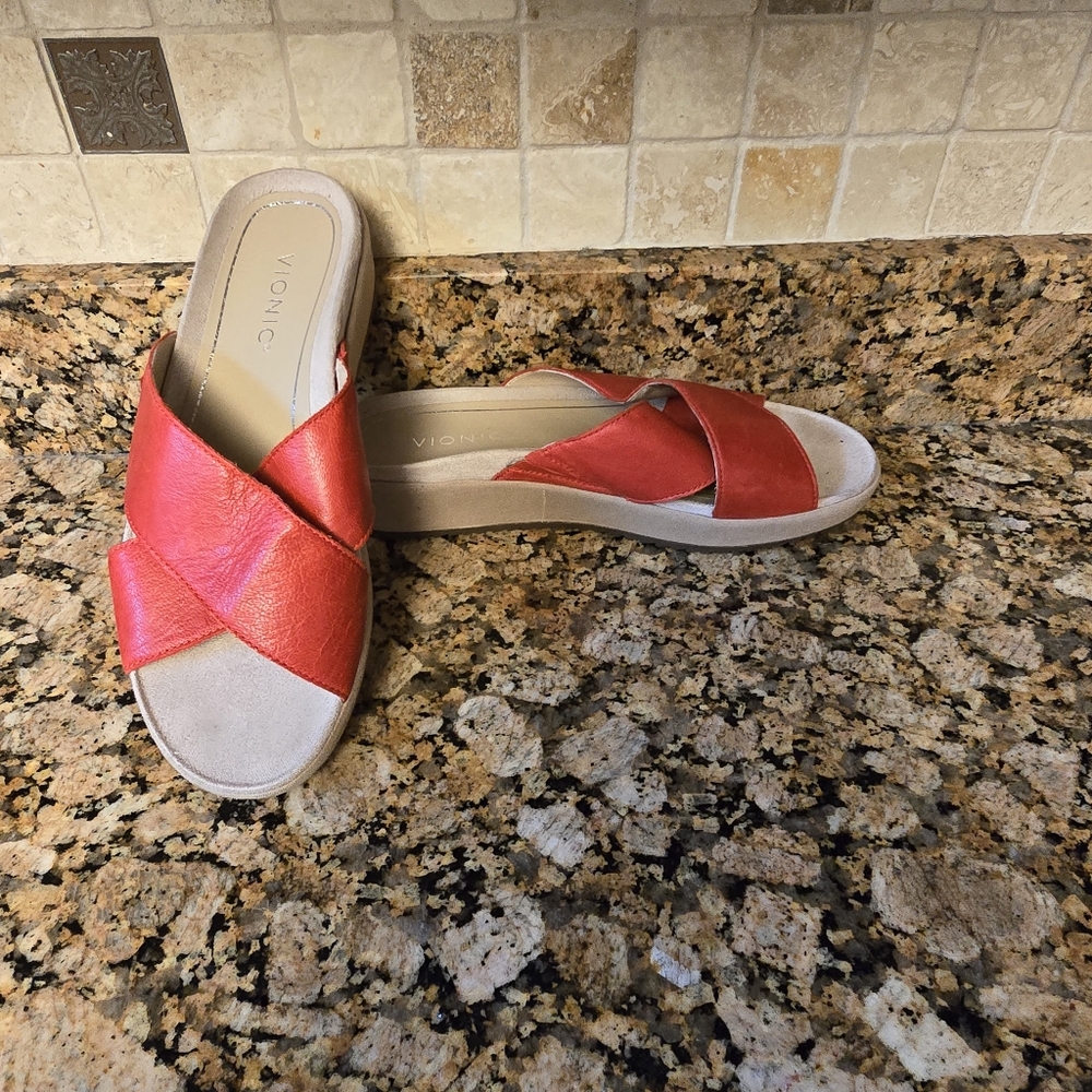 Vionic Women Sandal‎ Hayden Size 9 Red Leather Slide Shoe Sandals